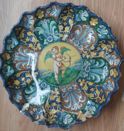 après collage, bouchage des fissures et morceaux manquants